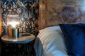 Gorgeous Rural 4BD Farm With Hot Tub