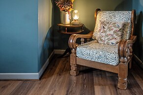 Gorgeous Rural 4BD Farm With Hot Tub