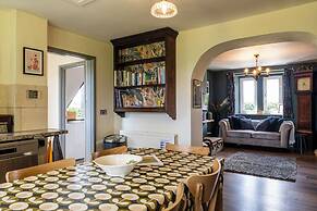 Gorgeous Rural 4BD Farm With Hot Tub