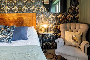 Gorgeous Rural 4BD Farm With Hot Tub