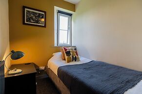 Gorgeous Rural 4BD Farm With Hot Tub