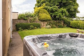 Gorgeous Rural 4BD Farm With Hot Tub