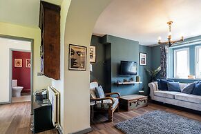 Gorgeous Rural 4BD Farm With Hot Tub