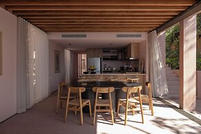 Rosa Morada Luxury and Private Beach