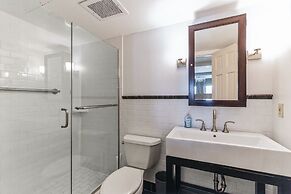 Downtown Cleveland: Steps To Sports & Events 2 Bedroom Condo by RedAwn