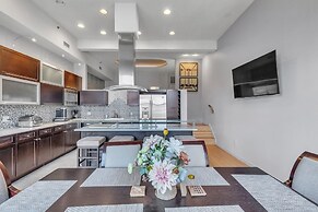 Downtown Cleveland: Steps To Sports & Events 2 Bedroom Condo by RedAwn