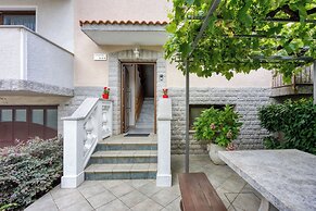 Cesar's Karst Apartments