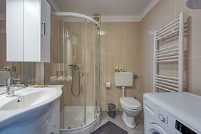 Cesar's Karst Apartments