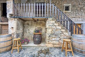 Cesar's Karst Apartments