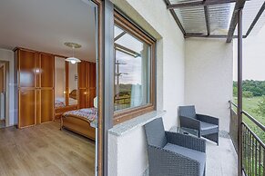 Cesar's Karst Apartments