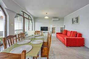 Cesar's Karst Apartments