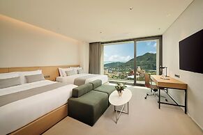 Lotte Hotel & Resort Gimhae