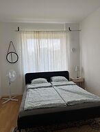 3 Rooms Cozy Apartment