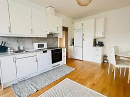 3 Rooms Cozy Apartment