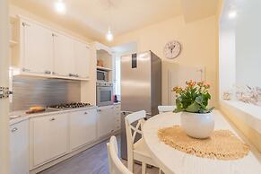 Linda Apartment 2 in Como