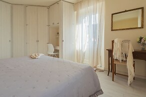 Linda Apartment 2 in Como