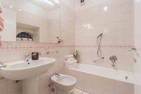 Linda Apartment 2 in Como