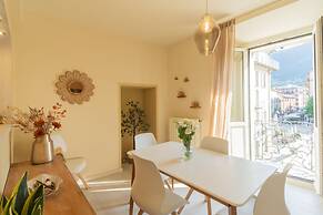Linda Apartment 2 in Como