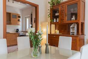 Linda Apartment 3 in Como