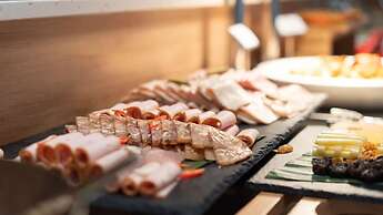 The Sea View Cam Ranh