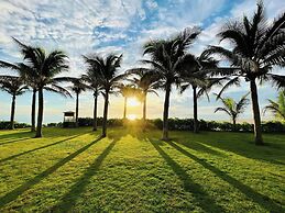 The Sea View Cam Ranh