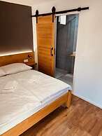 PJagodic Hotel Cerklje