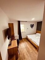 PJagodic Hotel Cerklje