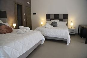 Emerella Luxury Suites-Siderno Lungomare