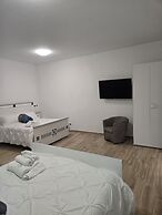 Emerella Luxury Suites-Siderno Lungomare