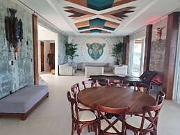 Perfect Beach Location For Families And Weddings