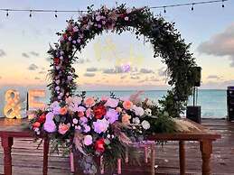 Perfect Beach Location For Families And Weddings