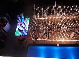 Perfect Beach Location For Families And Weddings