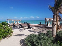 Perfect Beach Location For Families And Weddings