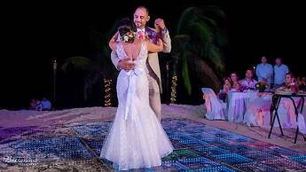 Perfect Beach Location For Families And Weddings