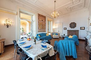 Sea View House Next to Genova Waterfront