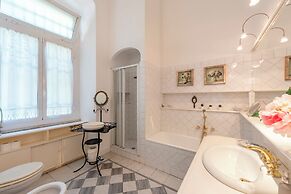 Sea View House Next to Genova Waterfront