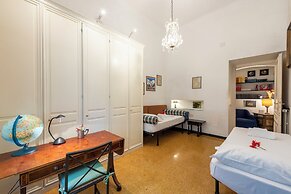 Sea View House Next to Genova Waterfront