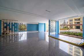 Alba Gardens City Views by YourHost
