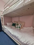 Space Guesthouse