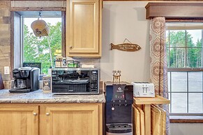 4 Mi to Lake Francis: Peaceful Pittsburg Home