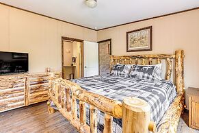 4 Mi to Lake Francis: Peaceful Pittsburg Home