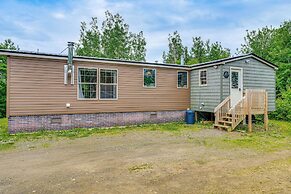 4 Mi to Lake Francis: Peaceful Pittsburg Home