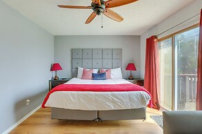 Townhome Near Beach in Galveston: Furnished Patio!