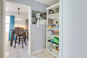 Townhome Near Beach in Galveston: Furnished Patio!