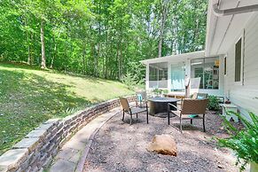 Pet-friendly Home w/ Hot Tub in Blue Ridge!