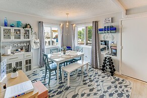 1 Mi to Jolly Roger: Condo w/ Pool in Ocean City!