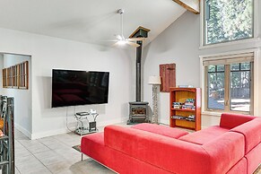 1 Mi to Beach: Tahoe City Retreat w/ Game Room