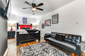 Colorful Baton Rouge Home: Deck, Grill & Fire Pit