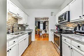 Colorful Baton Rouge Home: Deck, Grill & Fire Pit