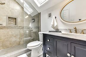 Colorful Baton Rouge Home: Deck, Grill & Fire Pit